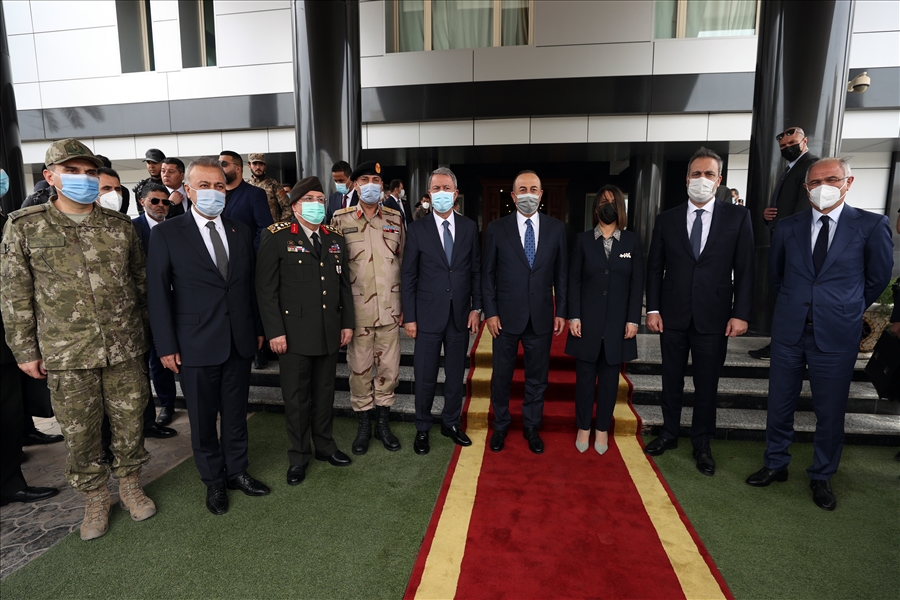 Millî Savunma Bakanı Hulusi Akar ve Dışişleri Bakanı Mevlüt Çavuşoğlu, Libya Başkanı Abdulhamid Dibeybe ile Heyetler Arası Görüşme Gerçekleştirdi